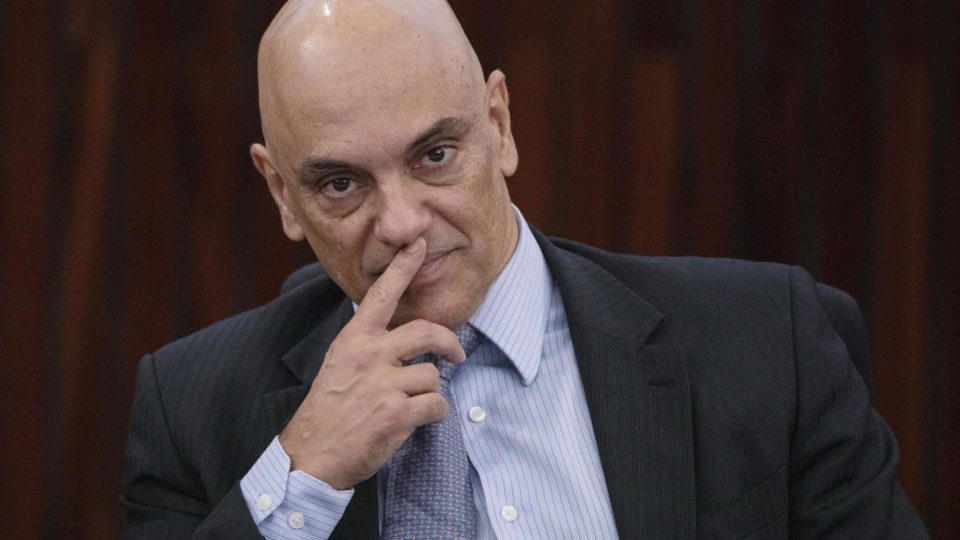 Voto de Moraes vai desempatar julgamento no STF sobre limites da Justiça Militar