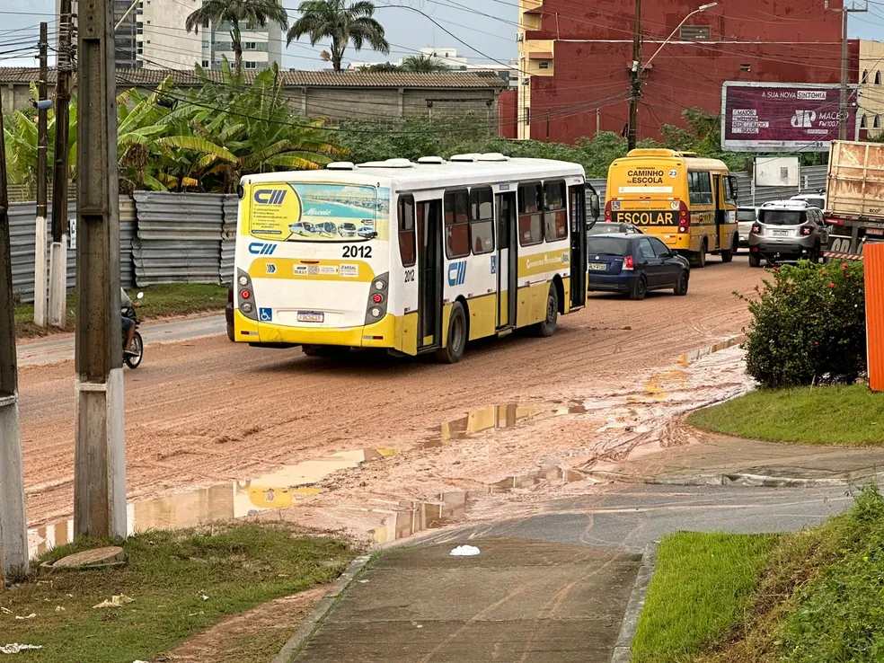 Defesa Civil de Maceió atende a 14 ocorrências durante as chuvas nesta madrugada