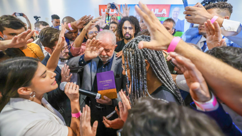 62% dos evangélicos desaprovam governo Lula, aponta pesquisa PoderData
