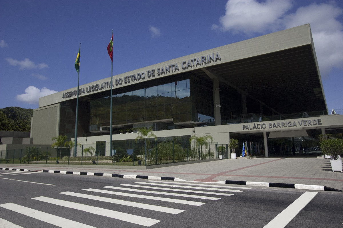 Concurso Alesc: projeto que prevê retomada é aprovado