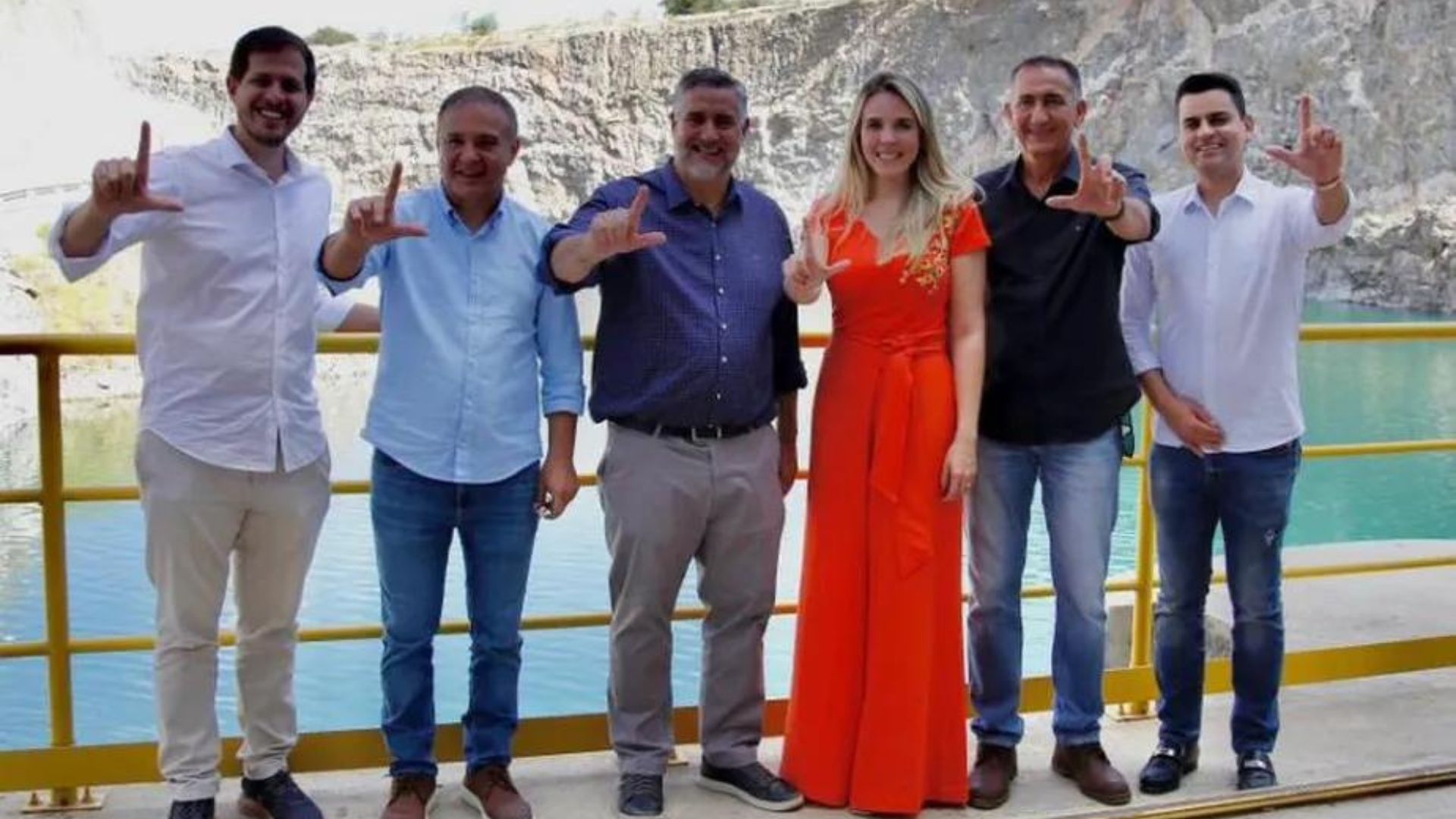 DEPUTADO que “FEZ O L” em foto será EXPULSO do PL, confirma VALDEMAR COSTA NETO