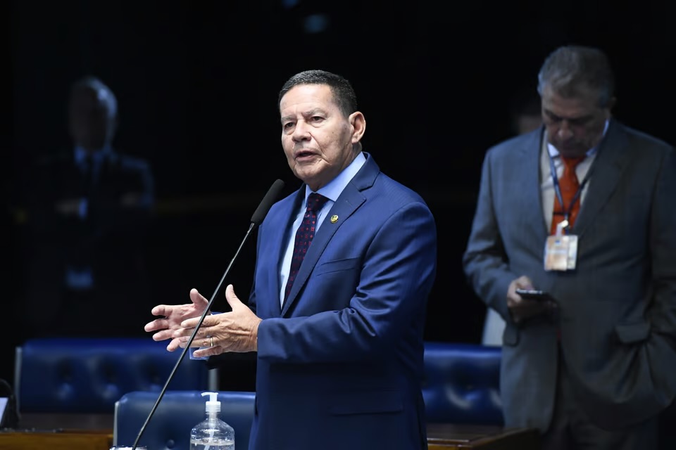 Mourão põe em 