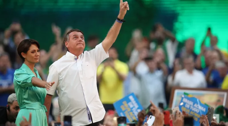 Michelle apoia Bolsonaro após condenação no TSE: ‘Estou às suas ordens, meu capitão’