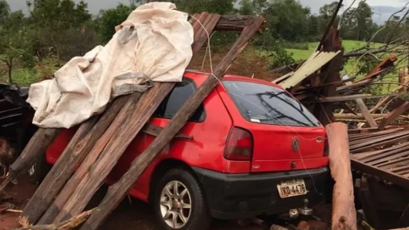 Pior momento do ciclone passou, mas região Sul e litoral de SP deverão ter rajadas nesta 6ª, dizem meteorologistas