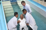 Idoso é batizado em Cuiabá aos 104 anos