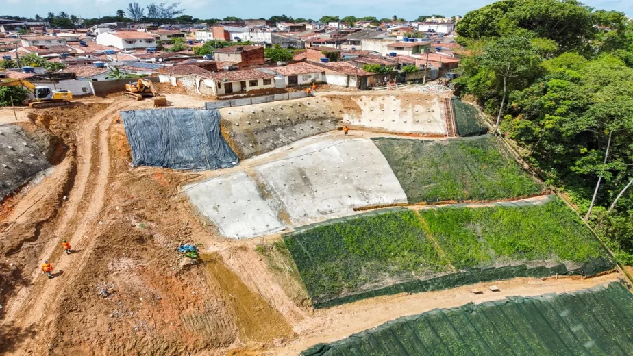Prefeitura de Maceió investe mais de R$ 26 milhões em obras de contenção de encostas por toda capital