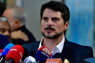 BRASIL: MARCOS DO VAL PRESSIONA PACHECO PESSOALMENTE NO SENADO SOBRE MORAES