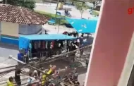 AGORA: vereador do partido comunista do Maranhão joga milhares de reais pela janela da câmara municipal e causa alvoroço diante de uma multidão; VEJA VÍDEO