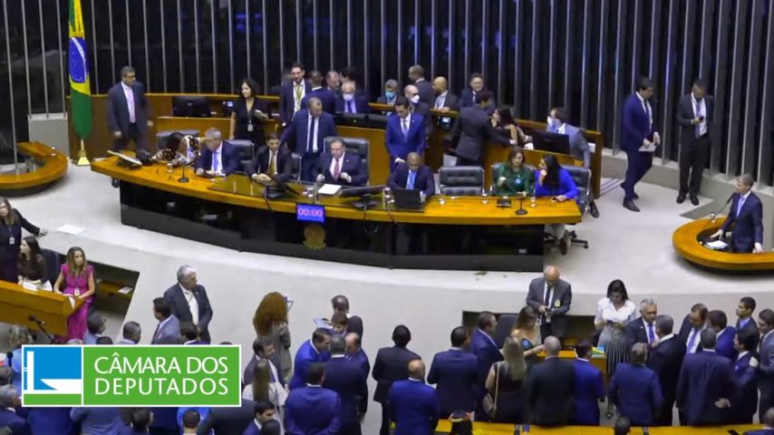 Concurso Público da Câmara dos Deputados abre inscrições: salários até R$ 34 mil