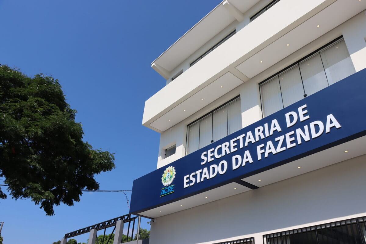 Concurso Sefaz AC para níveis médio e superior forma comissão