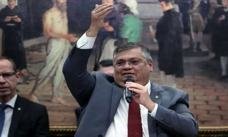 Após autorização de Moraes, Flávio Dino entrega imagens de circuito interno à CPMI do 8 de janeiro