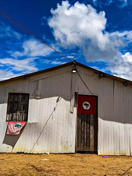 Hipocrisia: CPI mostra pobreza de assentados enquanto líderes do MST vivem vida luxuosa