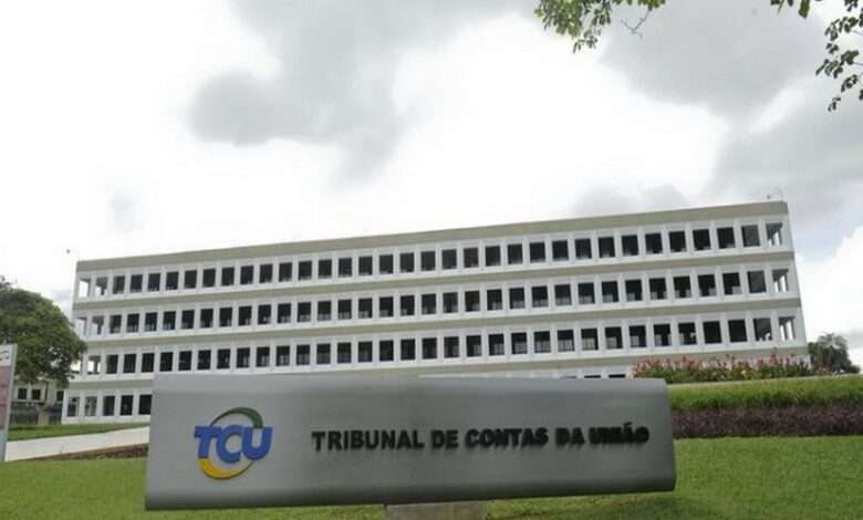 TCU arquiva processo que pede suspensão do salário de Bolsonaro no PL