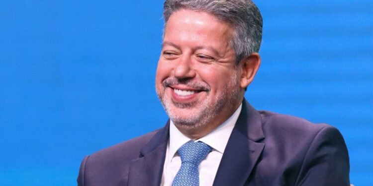 PGR pede que STF anule toda a investigação sobre fraude de kits de robótica que atinge Arthur Lira