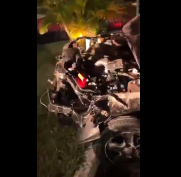 Carro invade shopping em Maceió e 'voa' a quase 2 metros de altura; três pessoas ficaram feridas