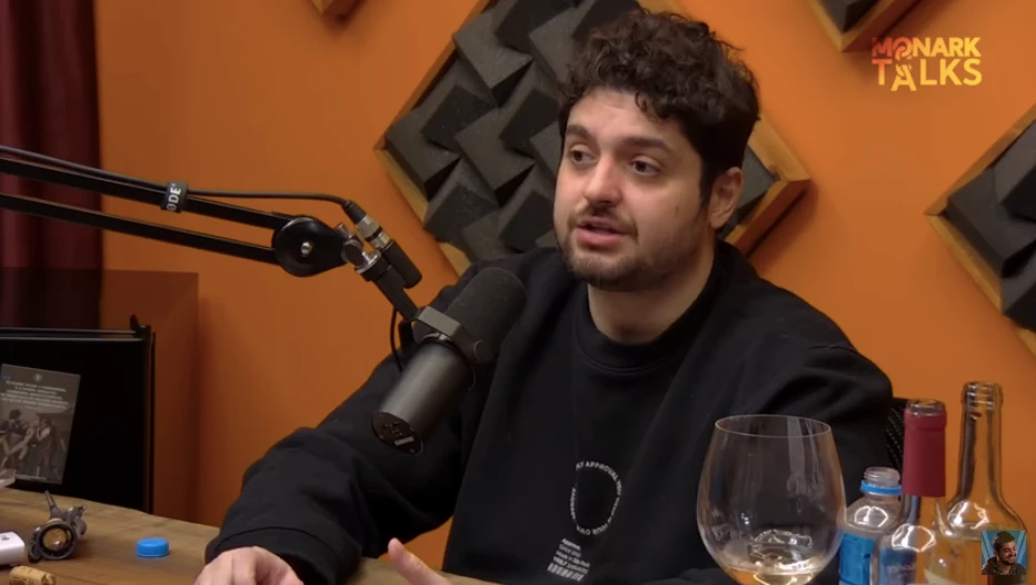 Rumble suspende contrato com Monark após decisão de Moraes