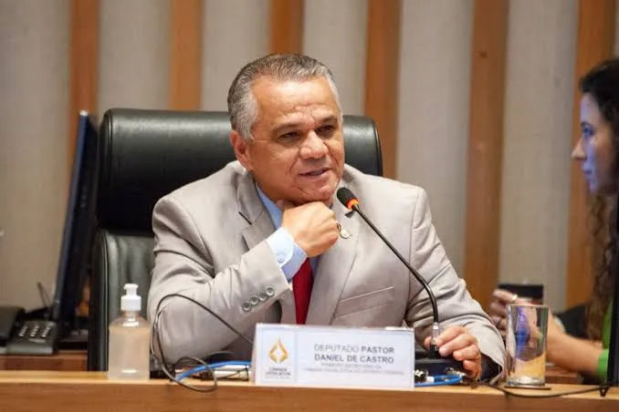 Deputado Pastor Daniel de Castro se Posiciona Contra a Descriminalização das Drogas no Brasil