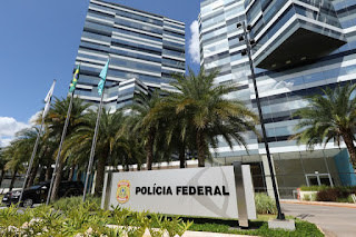BRASIL: DELEGADO APOSENTADO DA PF SE REVOLTA COM 