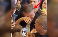 Bolsonaro é recepcionado por multidão em Goiânia e se emociona ao receber apoio de crianças; ASSISTA VÍDEO!