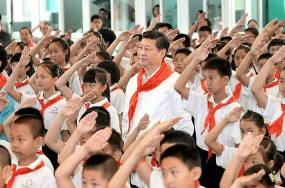 Comunismo chinês ensina “ateísmo científico” para crianças em campanha contra a fé