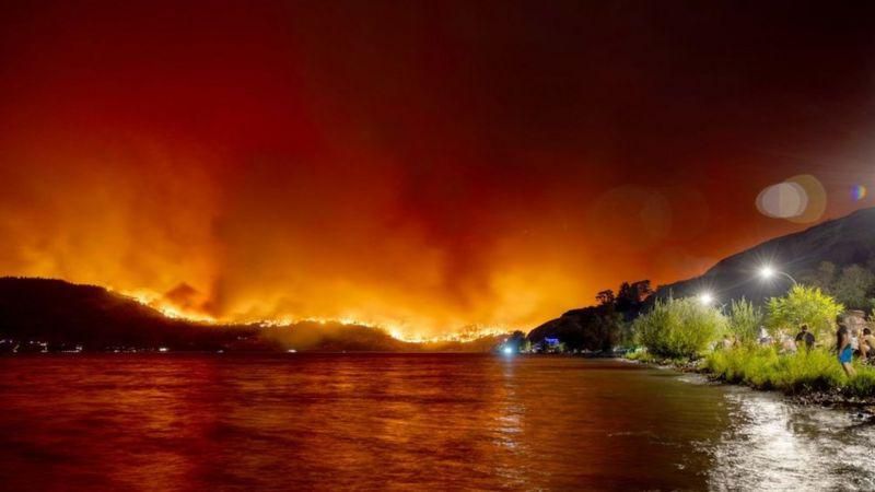 Incêndios no Canadá: as impressionantes imagens que mostram avanço do fogo em área em estado de emergência