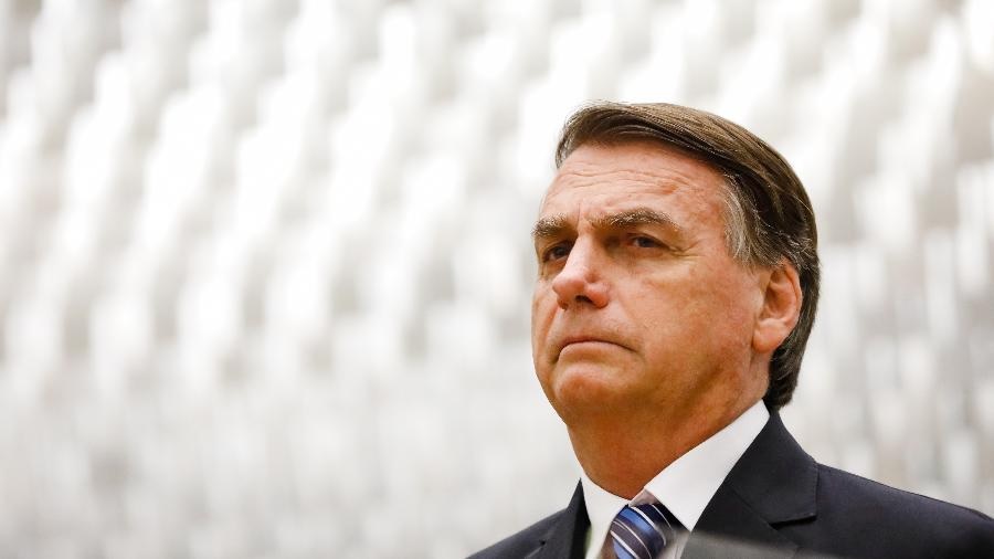 Bolsonaro recebe alta e deixa hospital em São Paulo