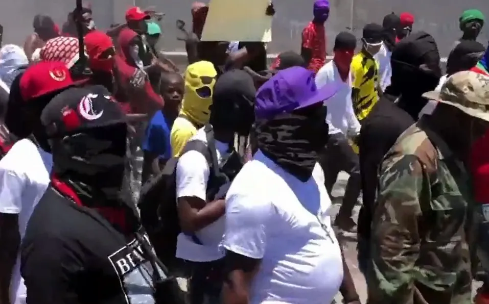 Gangue no Haiti abre fogo contra igreja, deixando 20 mortos