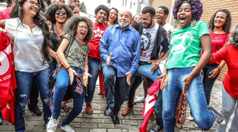 Sob o silêncio sepulcral da esquerda: Lulopetistas emudecem com corte de R$ 332 milhões em educação básica e superior