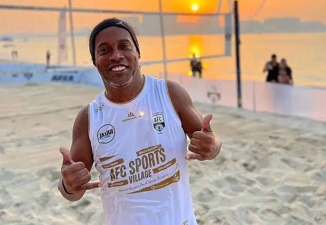 PF vai à casa de Ronaldinho Gaúcho no Rio para apreender passaporte