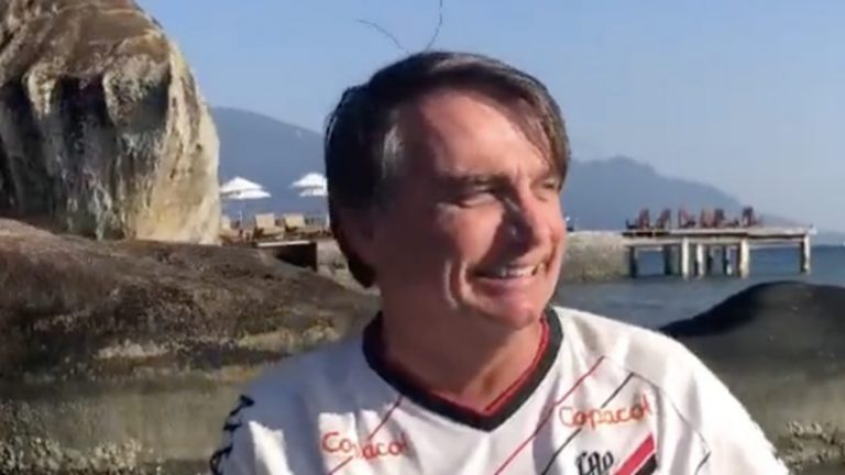 As milionárias pedras preciosas que Bolsonaro recebeu foram avaliadas em R$ 400 reais