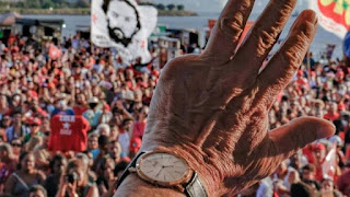 BRASIL: IMPRENSA FAZ DESCOBERTA COMPROMETEDORA SOBRE RELÓGIO DE LUXO DE LULA