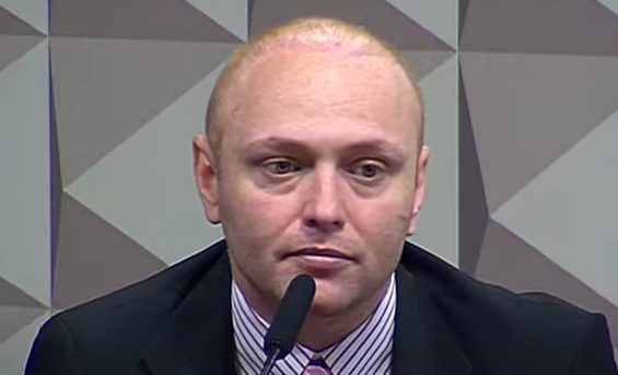 Jornalista da Globo diz que ministro de Lula pediu a ele para ‘focar em Cid e Delgatti’; VEJA VÍDEO