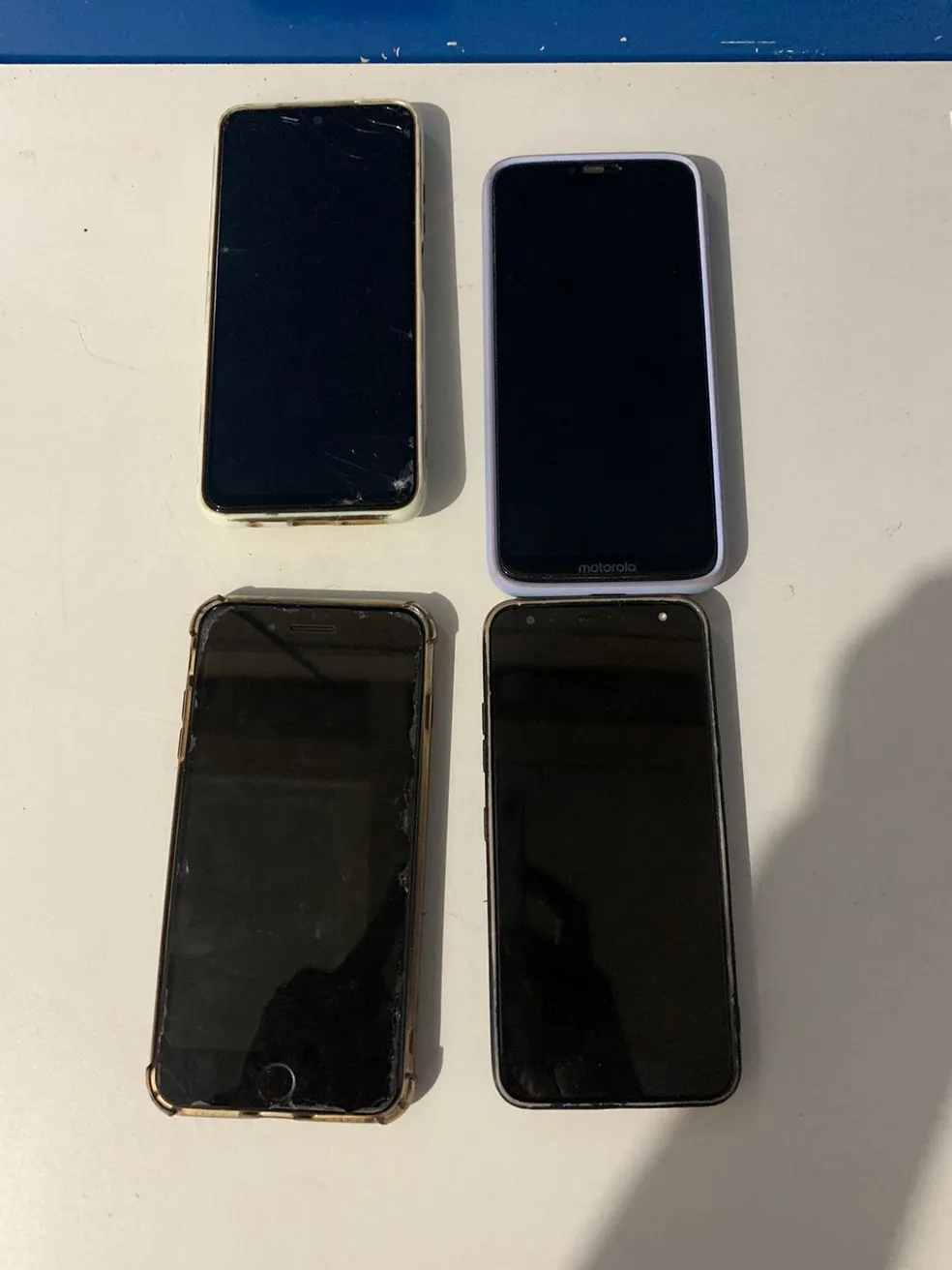 Homem é preso em Maceió após adolescente reagir a assalto; polícia devolve celulares encontrados com ele