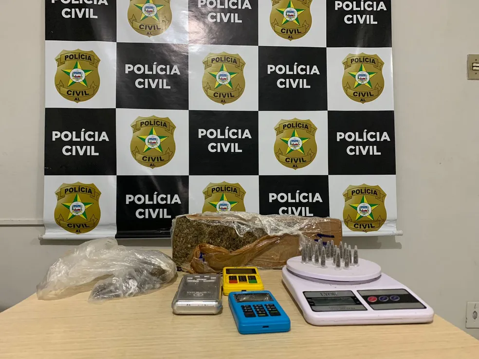 Homem é preso ao tentar fazer entrega de droga utilizando serviço de carro por aplicativo em Maceió