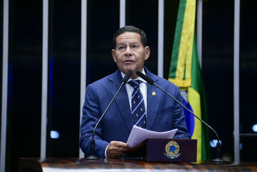 Extra TBN: Mourão pode trocar Republicanos pelo Novo