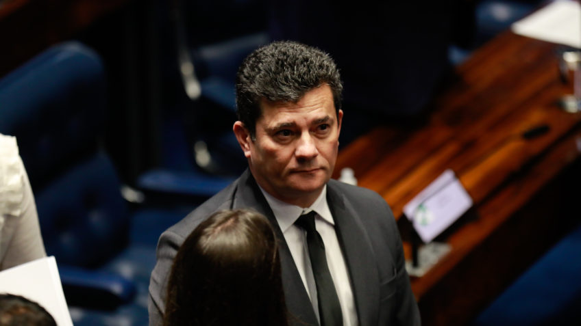 Urgente: opositora de Maduro é impedida de deixar o país e Sérgio Moro aciona Itamaraty