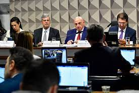 BRASIL: ADVOGADO DO GENERAL DE LULA BATE BOCA COM DEPUTADOS E É ADVERTIDO PELO PRESIDENTE DA CPMI