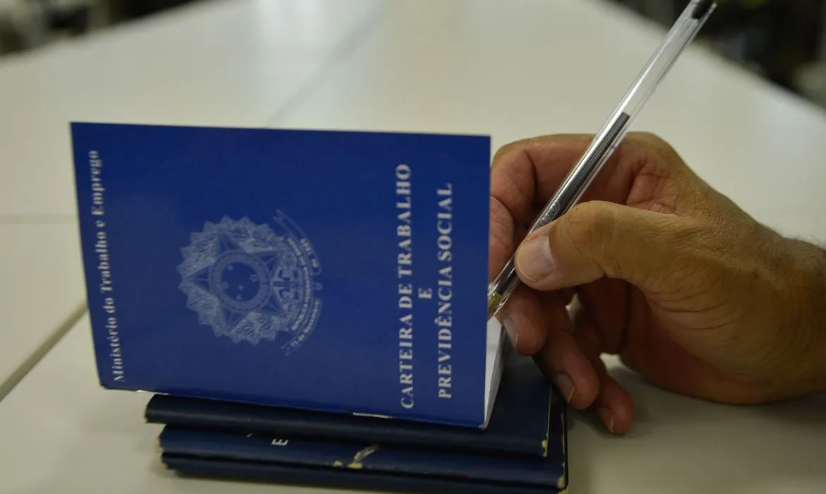 Vinculo empregatício e a liderança religiosa