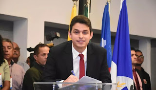 BRASIL: APÓS APOIAR LULA, PREFEITO LIDERA GREVE CONTRA O GOVERNO FEDERAL