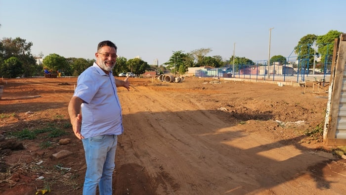 VEREADOR KAZAGRANDE COMEMORA AVANÇO DE OBRA DE INTERLIGAÇÃO DA AV. BANDEIRANTES E CONSTRUÇÃO ÁREA DE LAZER NA VILA CANAÃ