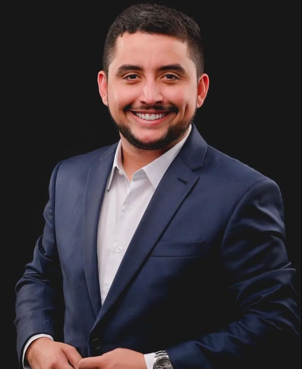 Prefeito de Alto Alegre investigado por suspeita de corrupção se entrega à PF em Boa Vista