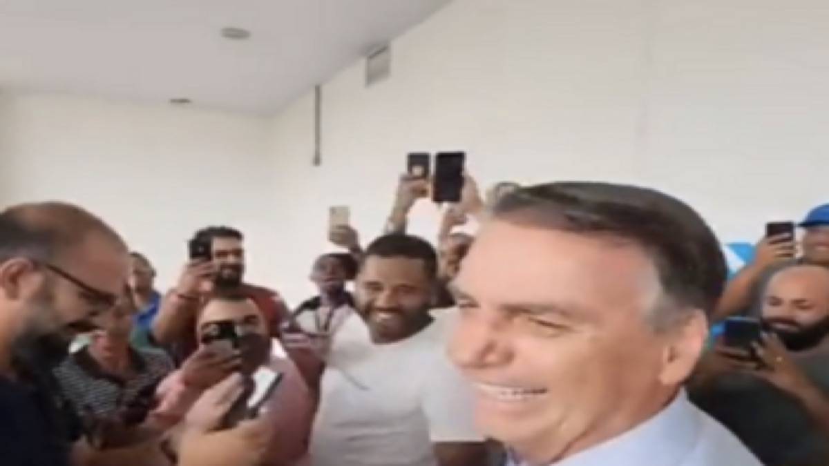 Em BH, Bolsonaro Diz Que Lula É Quem Deve Usar Fraldão: “Pelas Cagadas Que Ele Faz”