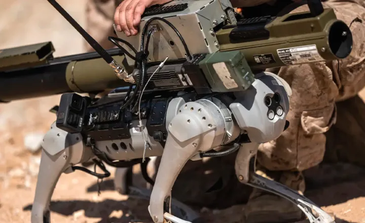 EUA testam cão-robô equipado com arma antitanque; VEJA VÍDEO