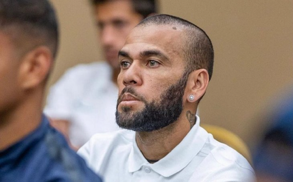 DANIEL ALVES, preso por acusação de ESTUPRO, pode ser julgado neste mês; relembre o caso