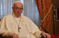 Papa diz que Israel tem direito de se defender após ataque