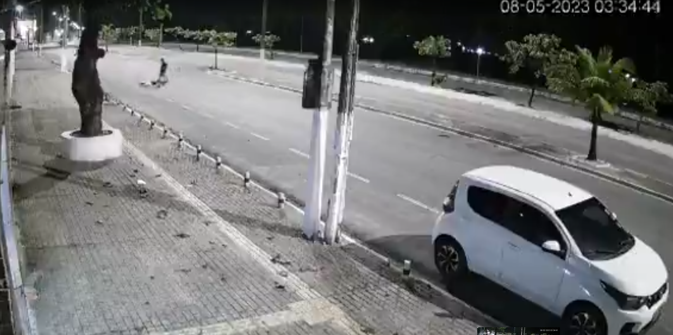 Video mostra DJ sendo esfaqueado no mesmo local em que fotógrafo foi assassinado no centro de Maceió