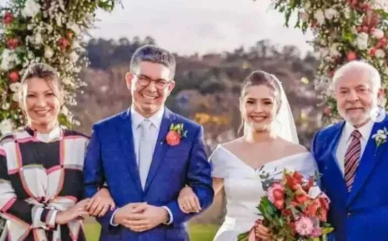 Esposa de Randolfe é nomeada assessora de Cármen Lúcia no STF