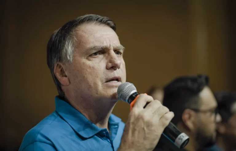 PGR diz que PF deve investigar quem doou Pix a Bolsonaro