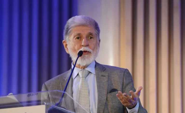 Em livro, assessor de Lula exalta papel do Hamas na Palestina