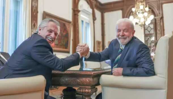 Planalto envia assessor de Lula para observar eleição argentina